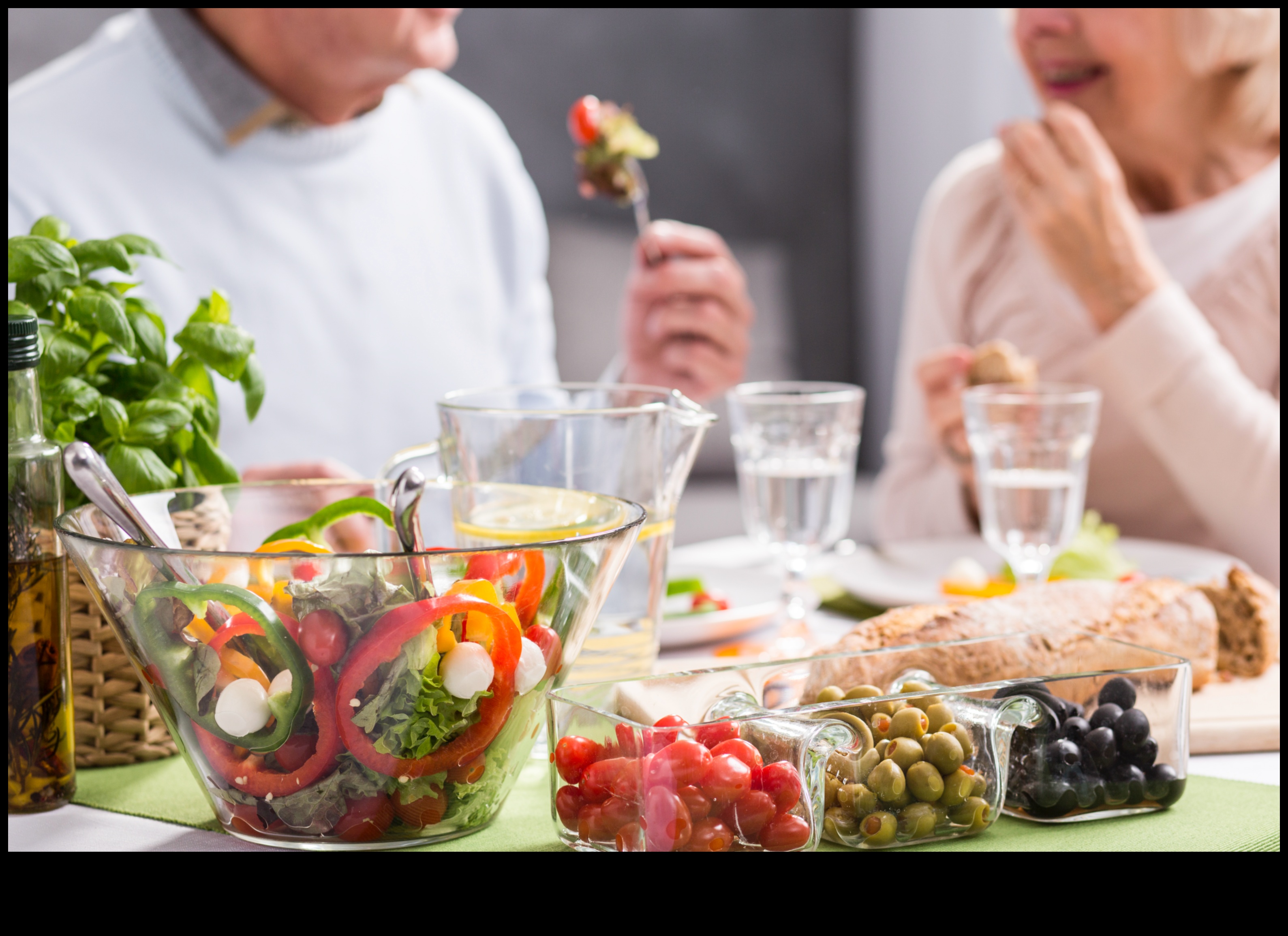 Altın Yılları Beslemek: Geriatrik Beslenmeye Bir Mutfak Yolculuğu